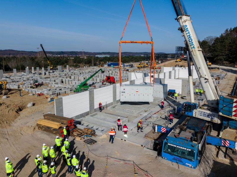 Kluczowe komponenty Magazynu Energii Żarnowiec dotarły już na budowę_2