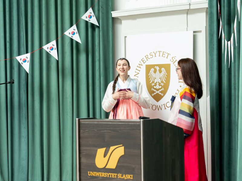 LGES_Korean-Day-hosted-by-the-University-of-Silesia_JPG_184KB.jpg